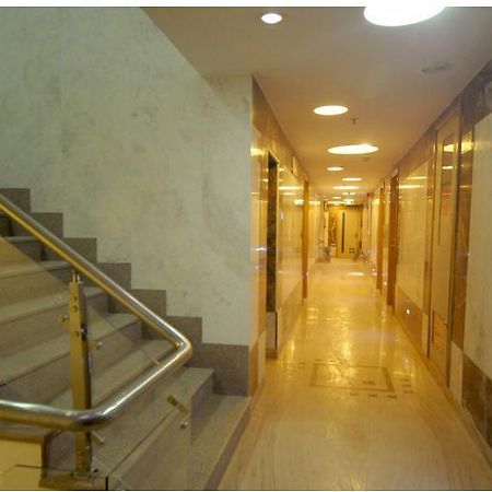 Hotel Malik Continental Nowe Delhi Zewnętrze zdjęcie